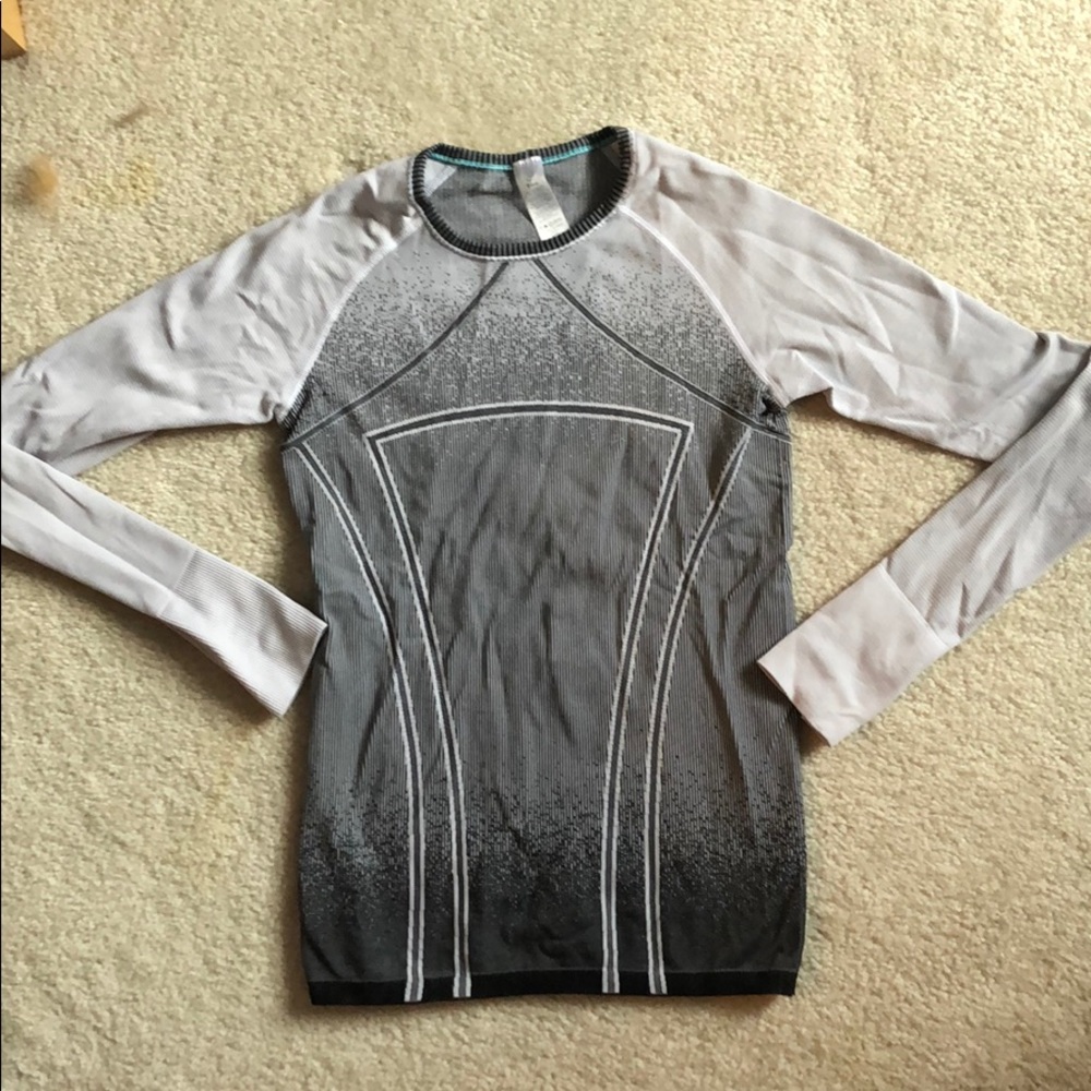 Ivivva fly tech long sleeved shirt